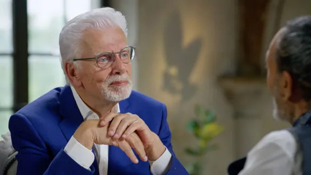 Toen de moeder van Jan Slagter getroffen werd door dementie, verdween het echte contact. Toch bracht de ziekte een onverwachte kant van haar naar boven: de harde buitenkant maakte plaats voor zachtheid. Vanavond is Jan Slagter te gast in De Kist. Bekijk hier een fragment – exclusief voor Ik mis je online - waarin hij openhartig spreekt over zijn moeder.