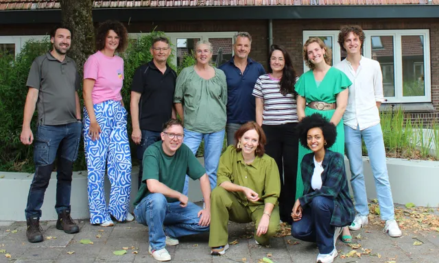 Word jij geraakt door verhalen over verlies, liefde en hoop? Ben jij iemand die zich wil inzetten voor troost, herkenning en verbondenheid - ook online? Dan zijn we op zoek naar jou.