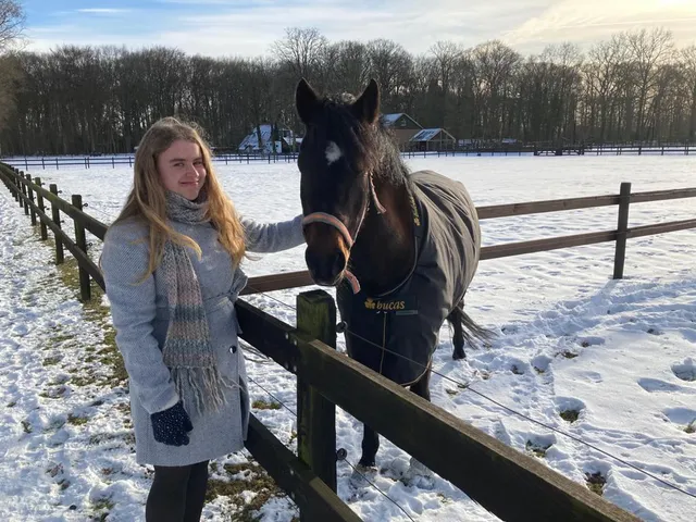 Sommige herinneringen zijn zo verweven met één persoon, dat ze hun glans verliezen als diegene er niet meer is, schrijft Rebekka in haar blog. “Mijn gitaar heeft maandenlang stof staan happen.”.