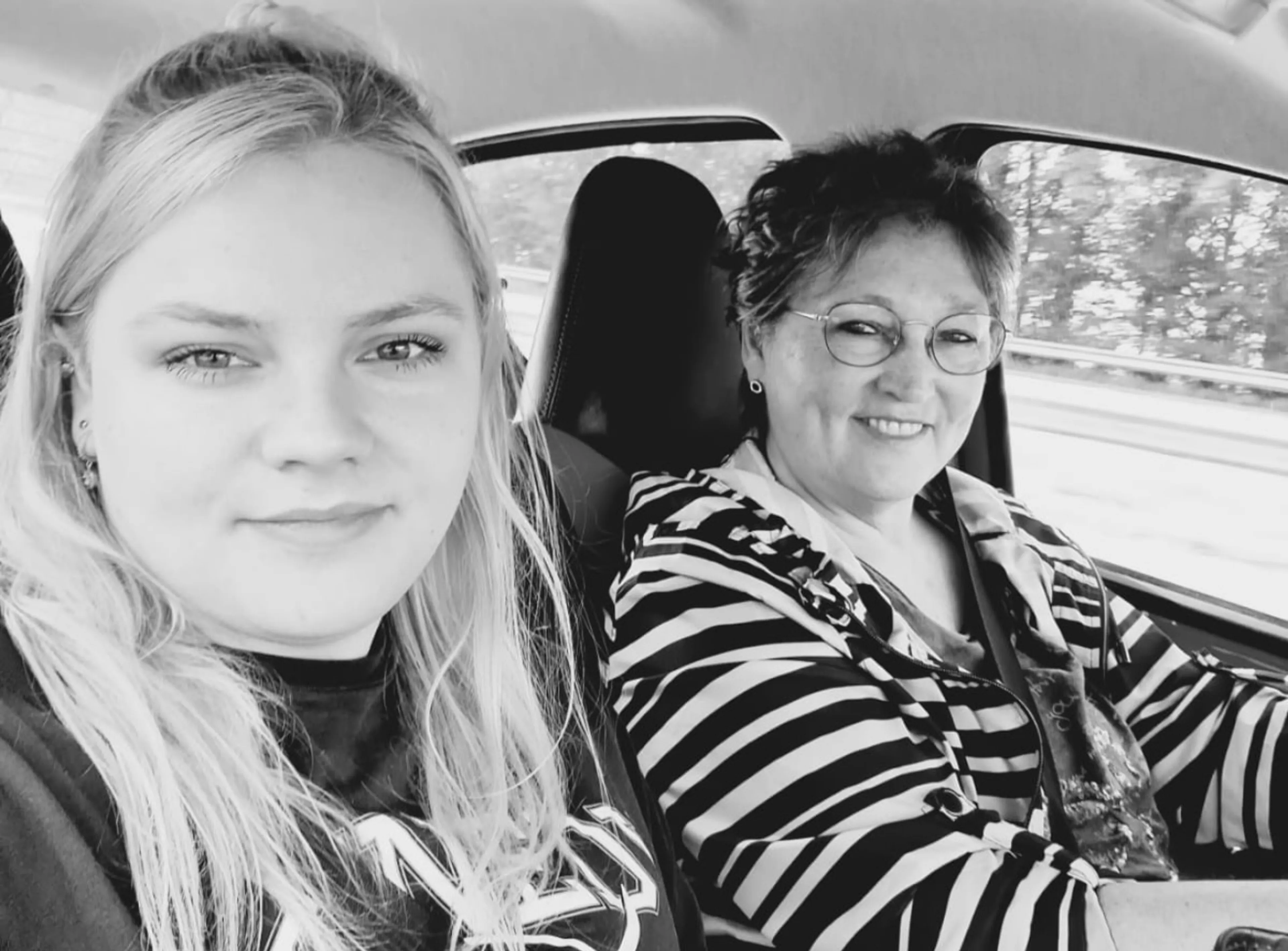 Zwanger van je tweede kindje en dan je moeder, met wie je een ontzettend hechte band hebt, verliezen. Het overkomt Ilona van der Westen. “Mijn leven ging door en het hare stopte. Toch heb ik het gevoel gehad dat mijn moeder mij door de bevalling getrokken heeft.”