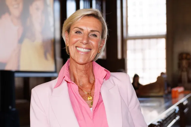 Het vijfde seizoen van televisieprogramma B&B Vol Liefde neemt ons opnieuw mee op een reis vol hoop en liefde. Ook dit seizoen ontmoeten we een aantal moedige B&B eigenaren en kandidaten die, na het verlies van een partner, hun hart weer openstellen voor nieuwe gevoelens. Deze vijf rouwquotes van deelnemers bleven ons bij.