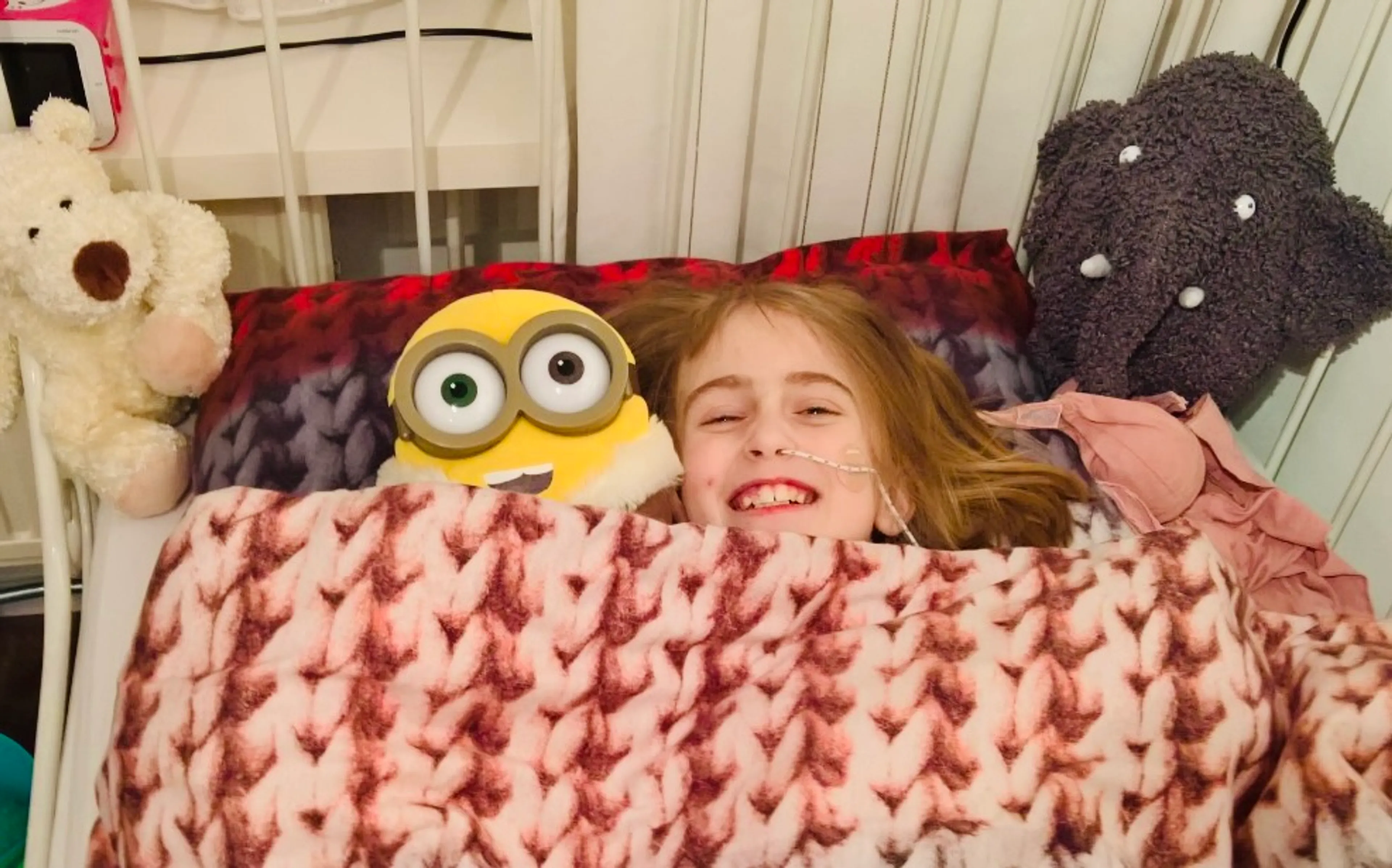 Al negen jaar hangt Luna's tandenborstel op dezelfde plek. Jurgen kan er geen afstand van doen. Als hij na het tandenpoetsen in bed stapt beleeft hij, zoals elke dag, het ritueel dat hem al die jaren niet heeft losgelaten.