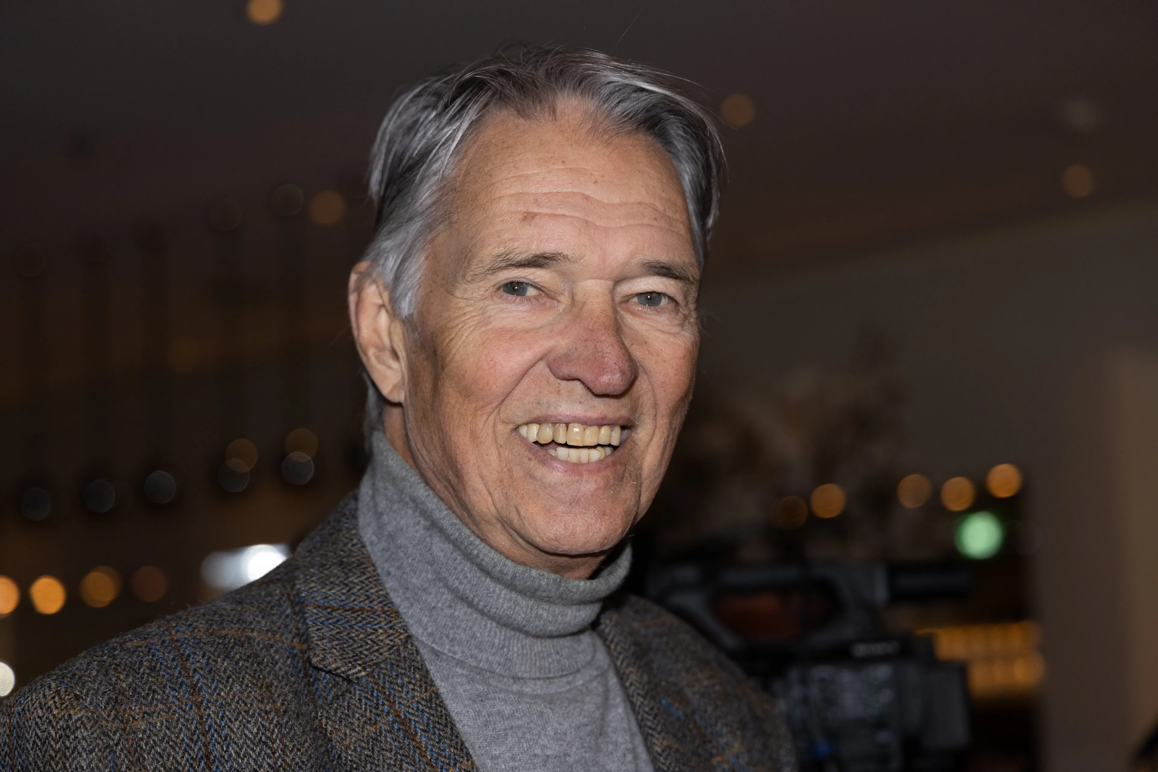 Nieuws | Presentator Ron Brandsteder overleden