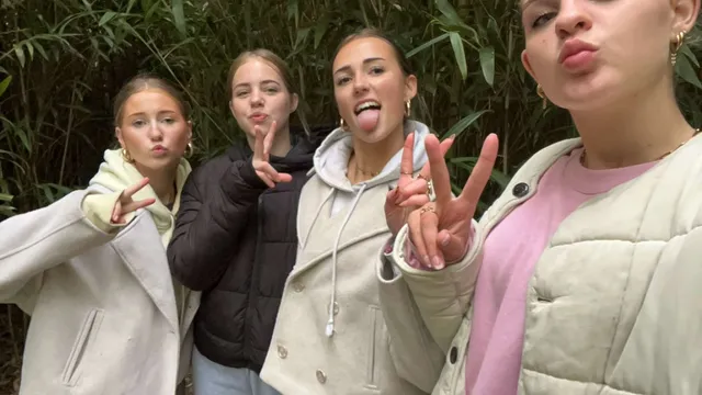 De vriendinnengroep van Norma ziet elkaar het liefst elke dag in hun gezamenlijke keet en doet alles samen. Wanneer Norma plotseling om het leven komt na een fietsongeluk, laat ze een grote leegte achter. “Ik ken haar al mijn hele leven, en opeens is ze er niet meer.”.