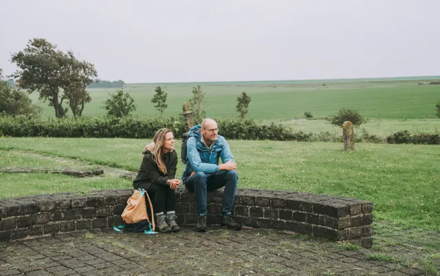 Als je de natuur ingaat, voel je de ruimte en krijgt je rouw ook de ruimte, ontdekten Anemoon Elzinga (53) en haar man Arjan Berkhuysen (55) na het verlies van hun zoon Mees. Ze maakten daarom een rouwpad op Terschelling.