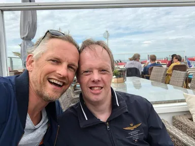 Barry Atsma verloor zijn broer Rimmert aan corona