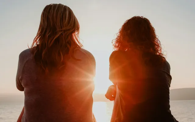 Dat de rouw om een vriendin naast verdrietig ook erg ingewikkeld kan zijn, maakte Maartje mee toen haar vriendin Minke plotseling overleed.