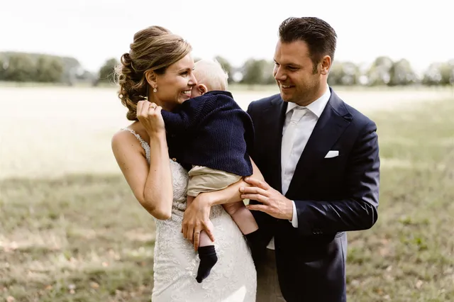 De blijdschap om een pasgeboren zoon, slaat om in angst als blijkt dat Cas niet gezond is. “We konden het niet geloven en niet accepteren dat er geen enkele behandeling mogelijk was voor Cas.”.