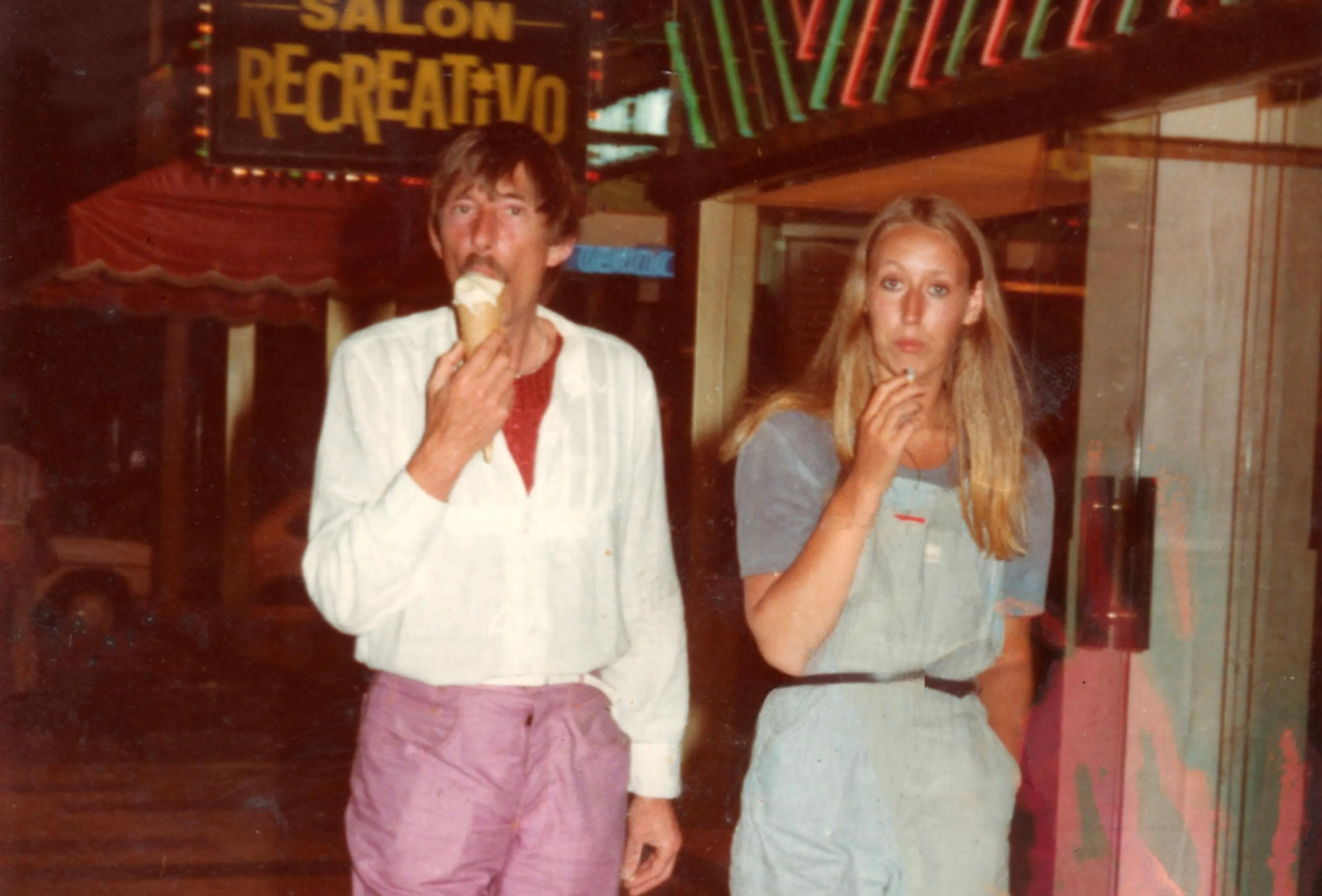 Paulina en Martin Brozius vervulden in de loop der jaren verschillende rollen in elkaars leven. Ze kregen een liefdesrelatie, die uiteindelijk overging in een diepe vriendschap, tot het einde. Toch kwam het overlijden van Martin voor Paulina als een schok. In de uitzending van Ik mis je vertelt ze aan Marleen Stelling over hun verleden samen en het onverwachte afscheid.