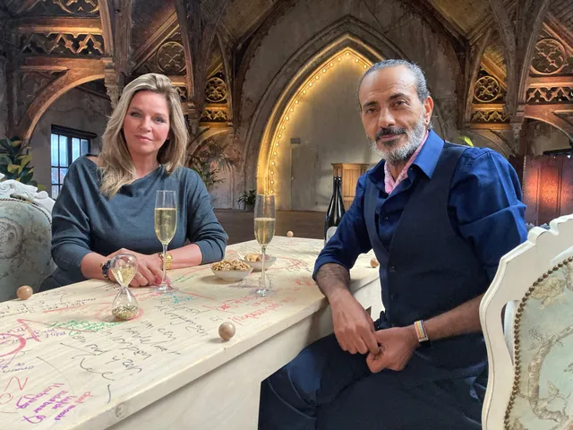 Ze had nog maar drie maanden. Dus Esther Verhoef regelde paling, een safaritrip en wijn voor haar moeder. “Ik was van de feestcommissie.”.