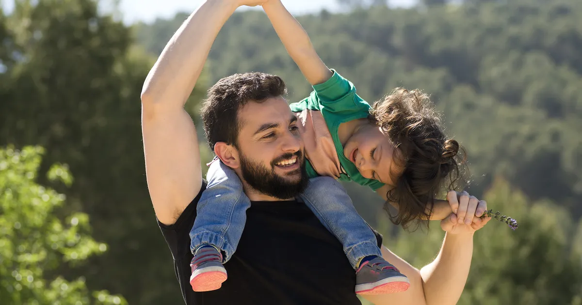 Gedicht vaderdag | Op de schouders van je vader - Ik mis je