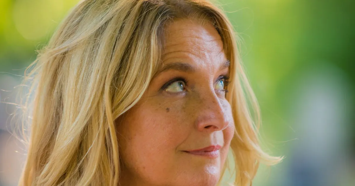 De pet van Hella's vader heeft een bijzondere betekenis - Ik mis je