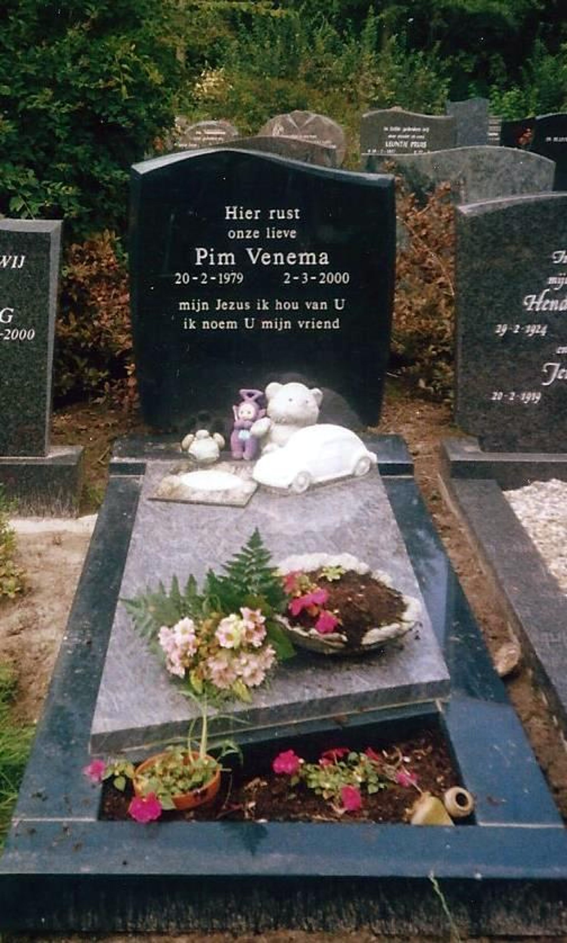 Het graf van Pim
