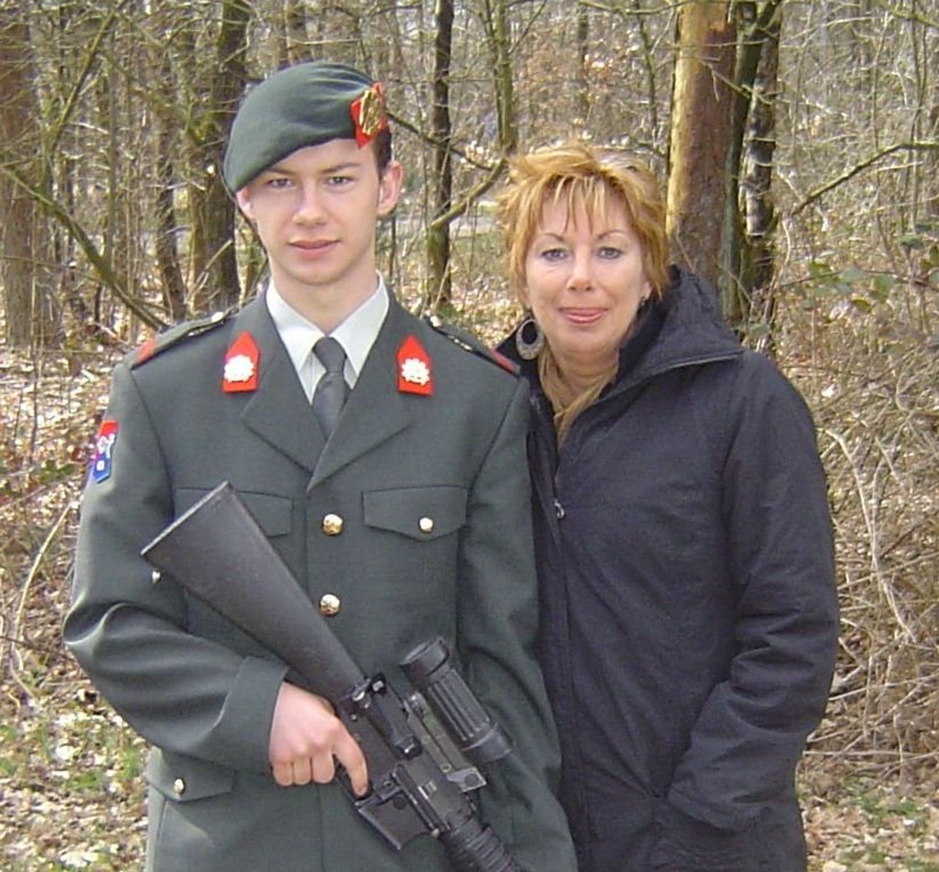 Jordy met zijn moeder Angela op de dag van zijn beëdiging in 2009