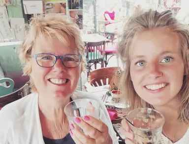 Nancy verliest haar moeder (59): ‘Er zat een tikkende tijdbom in haar lichaam’