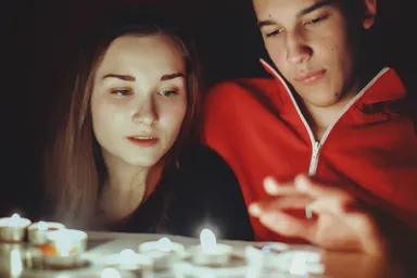 Gedicht | Het licht voorzichtig terugvinden