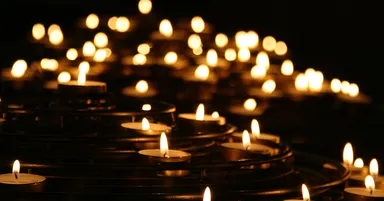 Lied op Wereldlichtjesdag | ‘Lights will guide you home’