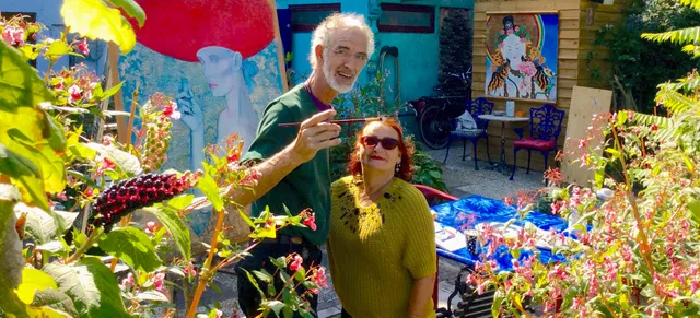 Kunst is Reyniers grote liefde. Als hij Ditte ontmoet, wordt al snel duidelijk dat de twee samen verdergaan. Als pure hippies verkennen ze de wereld, het leven en elkaar. Reyniers gezondheid is zwak, maar hun liefde voor elkaar is groot. Juist ook als Reynier ernstig ziek wordt.