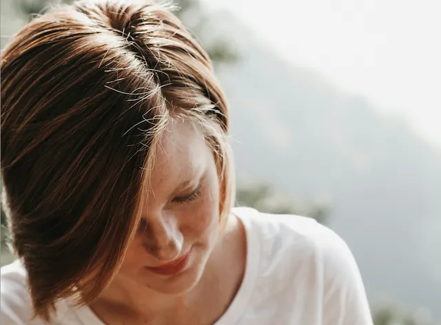 In deze rubriek stellen Ik mis je volgers hun persoonlijke vragen rondom rouw aan Manu Keirse, klinisch psycholoog en emeritus hoogleraar verliesverwerking. Tonnie vraagt Manu hoe ze van de boosheid af komt die ze zeven jaar na het overlijden van haar partner nog steeds voelt.